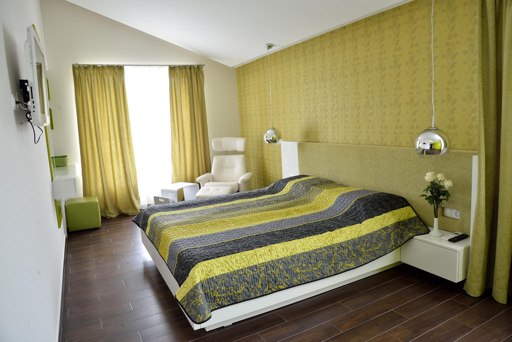Glicinia Hotel Golden Sands Room photo